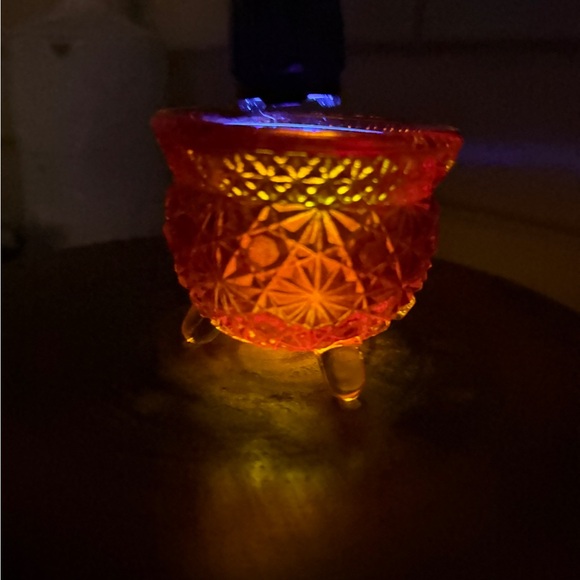 Vintage Carnival Depression Glass Amberina Cadmium 3 Toed Cauldron - Picture 3 of 3